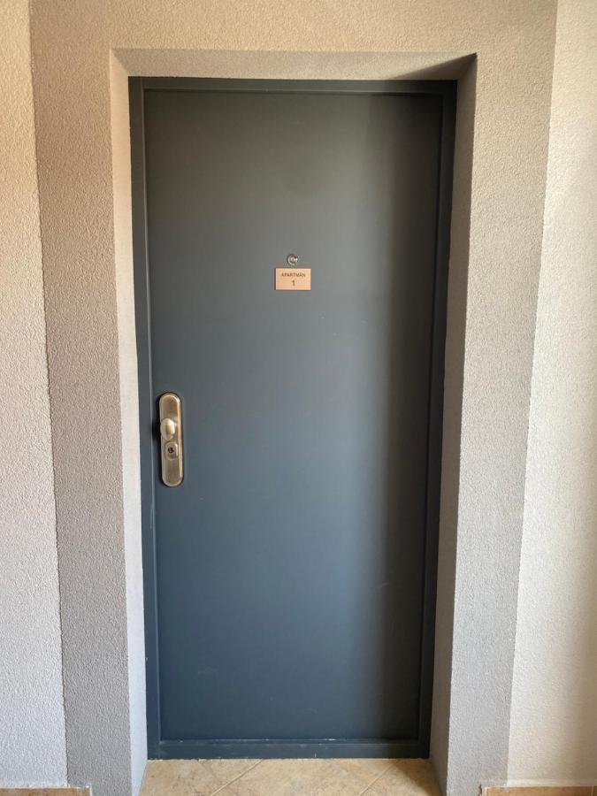 Apartments Renesance 1 Бойнице Экстерьер фото